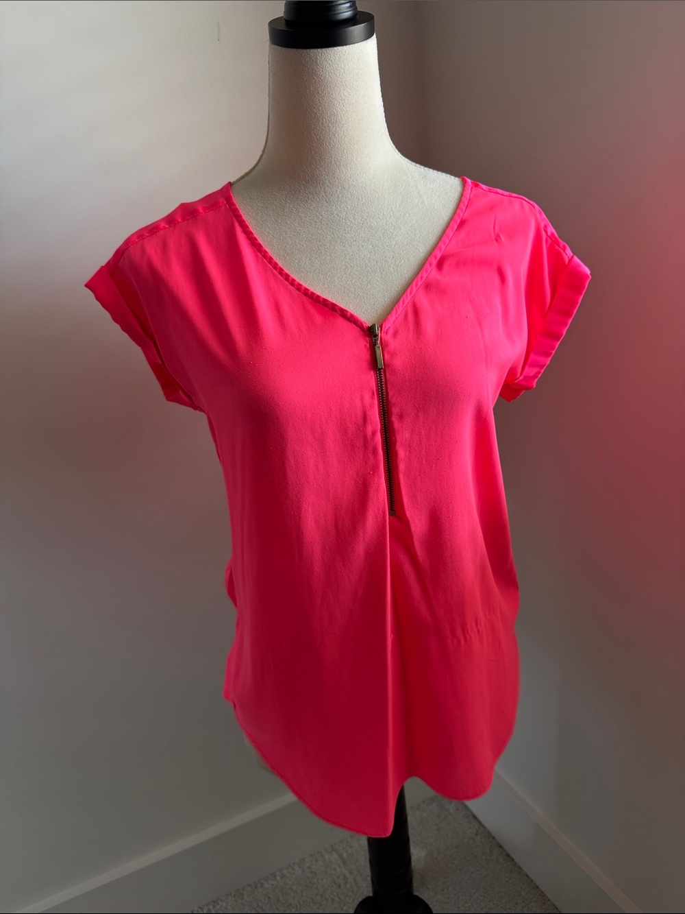 Women’s Hot Pink V-Neck Zip Front Blouse